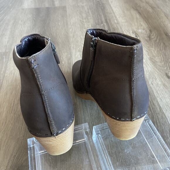 Dansko Maria Ankle Boots Sz 37 EU 6 US Brown Leather Milled Nubuck - Picture 7 of 11